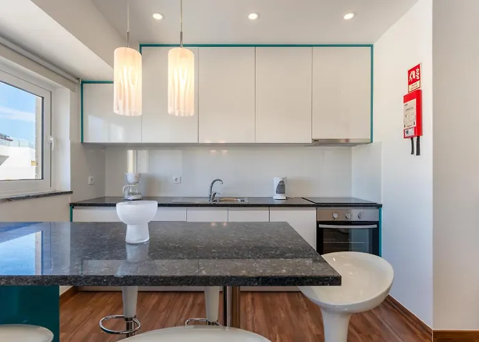 Serene Blue 1 Bdr Flat With Balcony By Lovelystay *