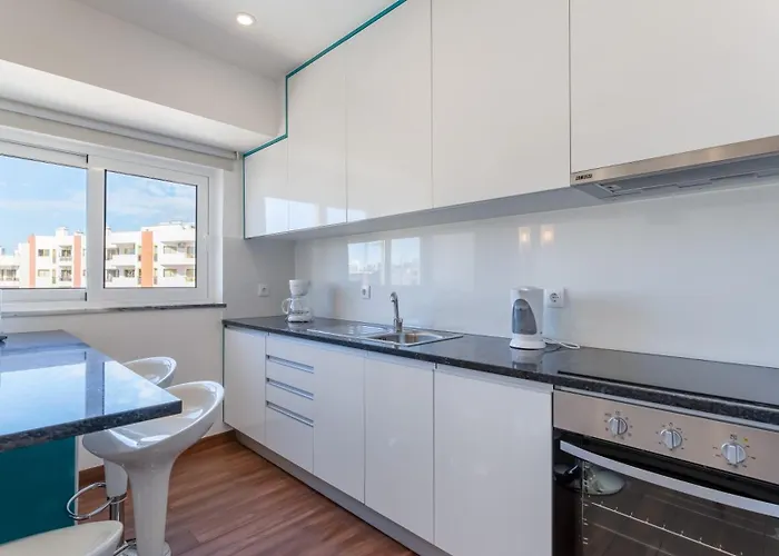 Serene Blue 1 Bdr Flat With Balcony By Lovelystay 아파트 *