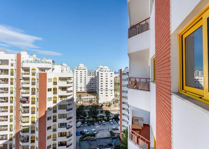 아파트 Serene Blue 1 Bdr Flat With Balcony By Lovelystay *