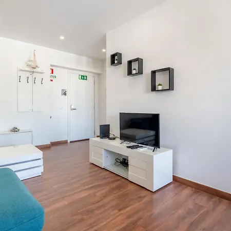 Serene Blue 1 Bdr Flat With Balcony By Lovelystay Apartment Portimão