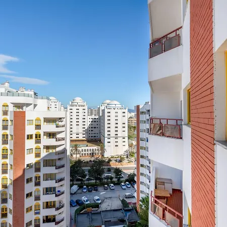 Apartment Serene Blue 1 Bdr Flat With Balcony By Lovelystay *